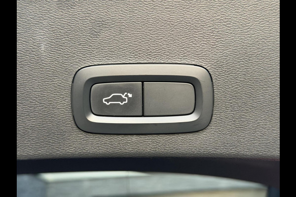 Volvo XC40 1.5 T5 Twin Engine Inscription Automaat | Leren bekleding | LED verlichting | Stoelverwarming | Getint glas | 19 inch lichtmetal