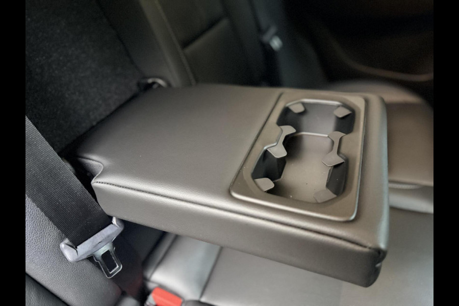 Volvo XC40 1.5 T5 Twin Engine Inscription Automaat | Leren bekleding | LED verlichting | Stoelverwarming | Getint glas | 19 inch lichtmetal