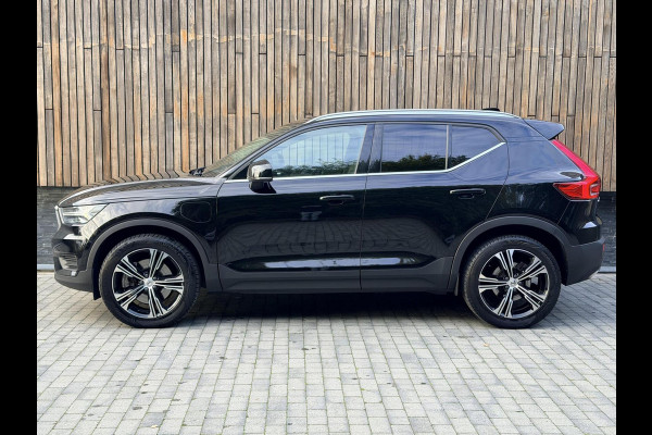 Volvo XC40 1.5 T5 Twin Engine Inscription Automaat | Leren bekleding | LED verlichting | Stoelverwarming | Getint glas | 19 inch lichtmetal