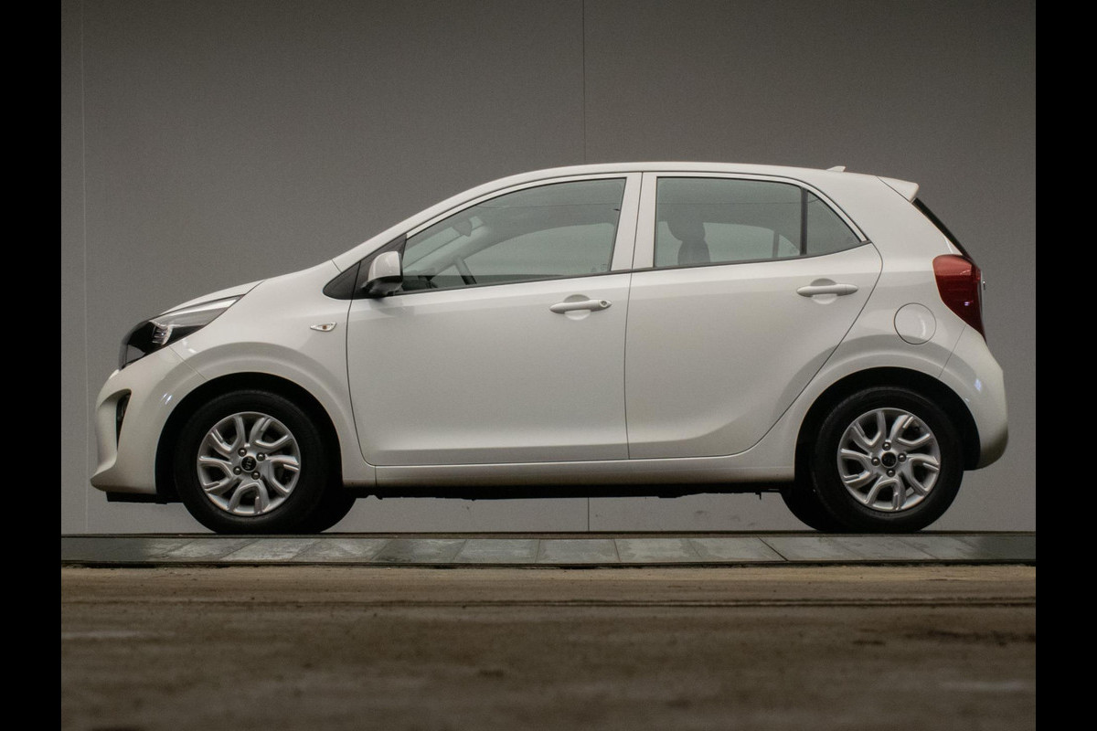 Kia Picanto 1.0 CVVT ComfortPlusLine Navigator Sport (APPLE CARPLAY.NAVI,CAMERA,LED,SPORTSTOELEN,AIRCO,PDC,NETTESTAAT)