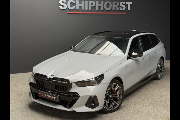 BMW 5 Serie 530eX-Drive M-Sport 299pk Pro-20 inch trekhaak pano key-less