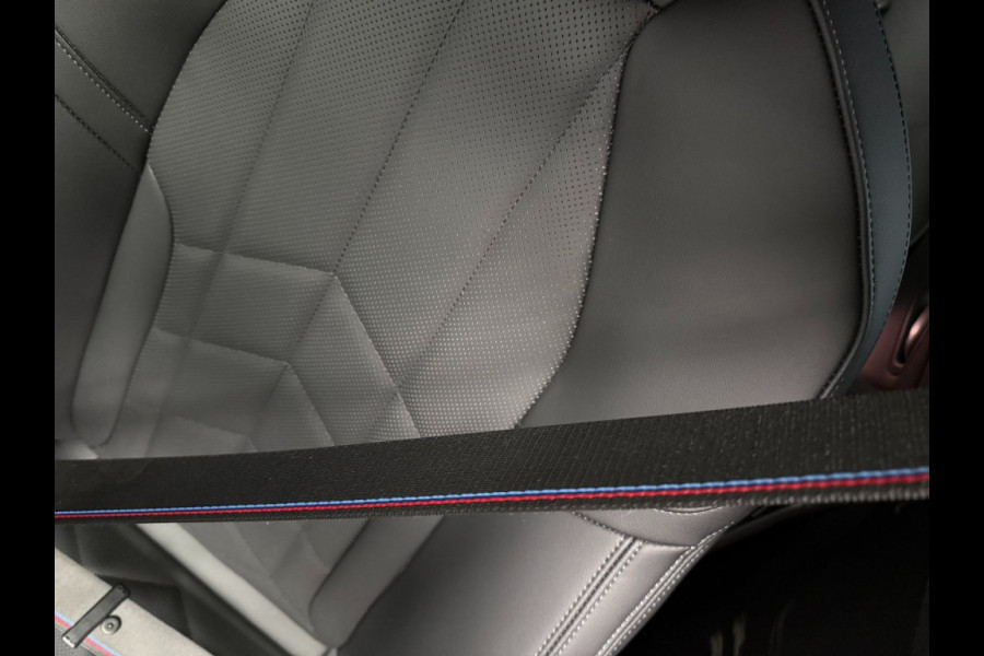 BMW 5 Serie 530eX-Drive M-Sport 299pk Pro-20 inch trekhaak pano key-less