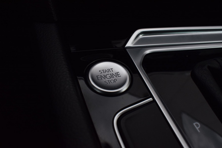 Volkswagen Passat 1.4 TSI 150pk DSG R-line | BTW | Virtual | Camera