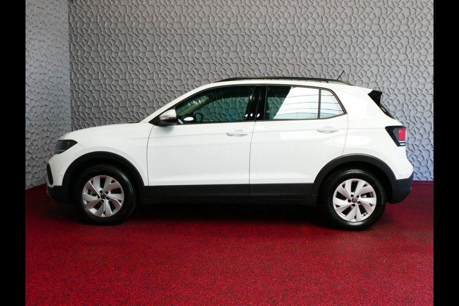 Volkswagen T-Cross NIEUW MODEL T-CROSS 116PK VIR.COCKPIT LMV CARPLAY 2024 "Volkswagen rijden begint bij Topautos.nl – 75 topmodellen direct op voorraad!" Volkswagen T-Cross NIEUW MODEL T-CROSS 116PK VIR.COCKPIT LMV CARPLAY 2024 "Volkswagen rijden begint bij Topautos.nl – 75 topmodellen direct op voorraad!"