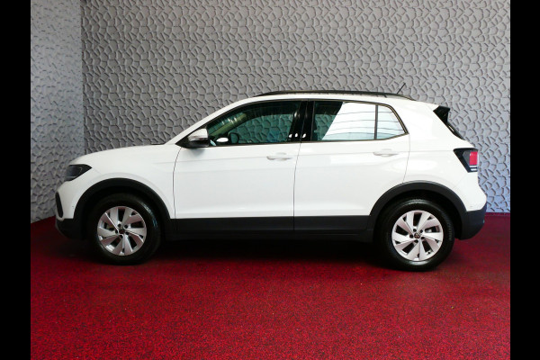 Volkswagen T-Cross NIEUW MODEL T-CROSS 116PK VIR.COCKPIT LMV CARPLAY 2024 "Volkswagen rijden begint bij Topautos.nl – 75 topmodellen direct op voorraad!" Volkswagen T-Cross NIEUW MODEL T-CROSS 116PK VIR.COCKPIT LMV CARPLAY 2024 "Volkswagen rijden begint bij Topautos.nl – 75 topmodellen direct op voorraad!"