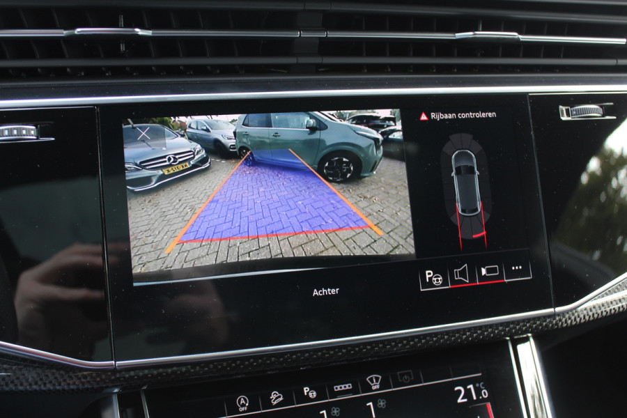Audi Q8 55 TFSI quattro Pro Line S / Trekhaak / Panoramadak / Camera / Head-up / Luxe Leder / Carbon / 22'' / RS Seats / Keyless / Sfeerverlichting / Matrix LED / Stoelventilatie / Stuur+Stoelverwarming / DAB / ACC / Stoelm
