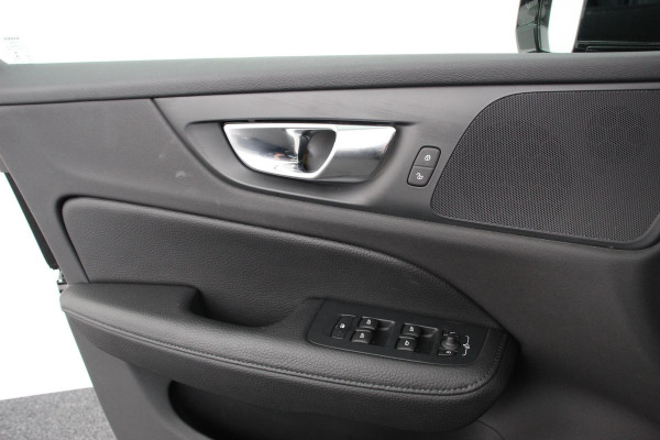 Volvo V60 2.0 T5 250pk Automaat Inscription | Navigatie | Apple Carpla/Android Auto | Climate control | Leder | Parkeer sensoren | Virtual Cockpit |  Lichtmetalen velgen 18" Volvo V60 2.0 T5 250pk Automaat Inscription | Navigatie | Apple Carpla/Android Auto | Climate control | Leder | Parkeer sensoren | Virtual Cockpit |  Lichtmetalen velgen 18"