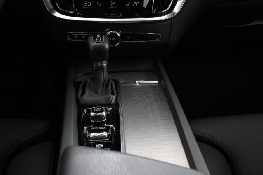 Volvo V60 2.0 T5 250pk Automaat Inscription | Navigatie | Apple Carpla/Android Auto | Climate control | Leder | Parkeer sensoren | Virtual Cockpit |  Lichtmetalen velgen 18" Volvo V60 2.0 T5 250pk Automaat Inscription | Navigatie | Apple Carpla/Android Auto | Climate control | Leder | Parkeer sensoren | Virtual Cockpit |  Lichtmetalen velgen 18"