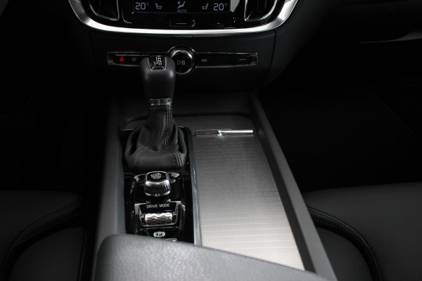 Volvo V60 2.0 T5 250pk Automaat Inscription | Navigatie | Apple Carpla/Android Auto | Climate control | Leder | Parkeer sensoren | Virtual Cockpit |  Lichtmetalen velgen 18" Volvo V60 2.0 T5 250pk Automaat Inscription | Navigatie | Apple Carpla/Android Auto | Climate control | Leder | Parkeer sensoren | Virtual Cockpit |  Lichtmetalen velgen 18"