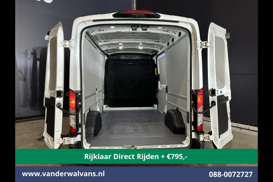 Ford Transit 2.0 TDCI 131pk L3H2 Euro6 *Rijklaar Direct Rijden* Airco | Camera | Navigatie | Apple Carplay | Android Auto | Stoelverwarming Verwarmde voorruit, Cruisecontrol, Parkeersensoren, Elektrisch verstelbare bestuurdersstoel, Bijrijdersbank
