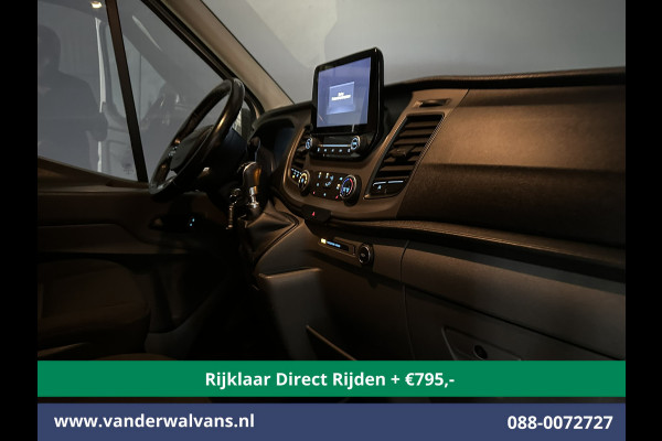 Ford Transit 2.0 TDCI 131pk L3H2 Euro6 *Rijklaar Direct Rijden* Airco | Camera | Navigatie | Apple Carplay | Android Auto | Stoelverwarming Verwarmde voorruit, Cruisecontrol, Parkeersensoren, Elektrisch verstelbare bestuurdersstoel, Bijrijdersbank