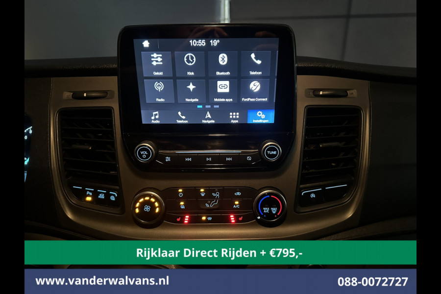 Ford Transit 2.0 TDCI 131pk L3H2 Euro6 *Rijklaar Direct Rijden* Airco | Camera | Navigatie | Apple Carplay | Android Auto | Stoelverwarming Verwarmde voorruit, Cruisecontrol, Parkeersensoren, Elektrisch verstelbare bestuurdersstoel, Bijrijdersbank
