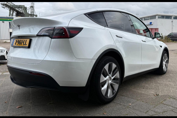 Tesla Model Y RWD 58 kWh Tesla Model Y RWD 58 kWh