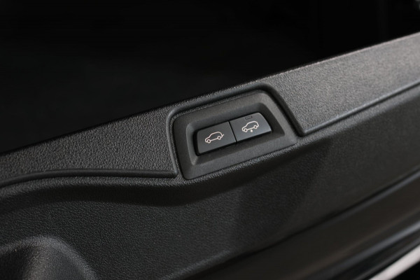 BMW X7 M50i *Sky Lounge*B&W Audio*Mansory*Massage*360 Camera* BMW X7 M50i *Sky Lounge*B&W Audio*Mansory*Massage*360 Camera*