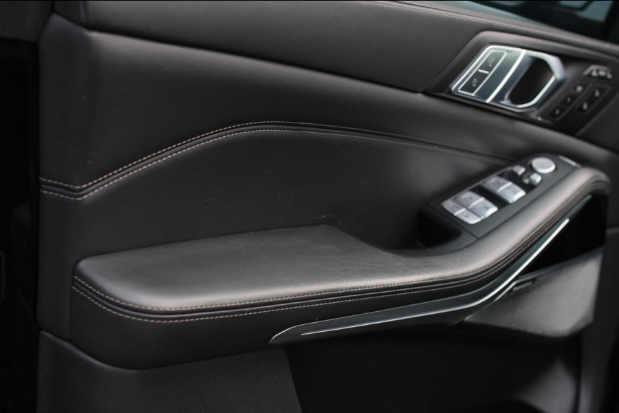 BMW X7 M50i *Sky Lounge*B&W Audio*Mansory*Massage*360 Camera* BMW X7 M50i *Sky Lounge*B&W Audio*Mansory*Massage*360 Camera*