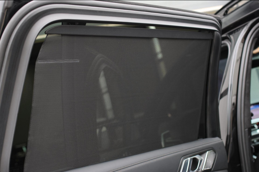 BMW X7 M50i *Sky Lounge*B&W Audio*Mansory*Massage*360 Camera* BMW X7 M50i *Sky Lounge*B&W Audio*Mansory*Massage*360 Camera*