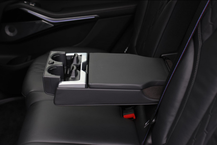 BMW X7 M50i *Sky Lounge*B&W Audio*Mansory*Massage*360 Camera* BMW X7 M50i *Sky Lounge*B&W Audio*Mansory*Massage*360 Camera*