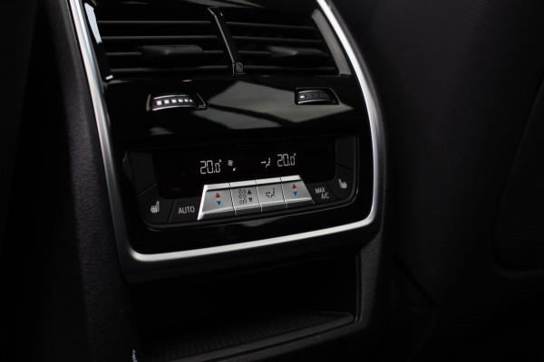 BMW X7 M50i *Sky Lounge*B&W Audio*Mansory*Massage*360 Camera* BMW X7 M50i *Sky Lounge*B&W Audio*Mansory*Massage*360 Camera*