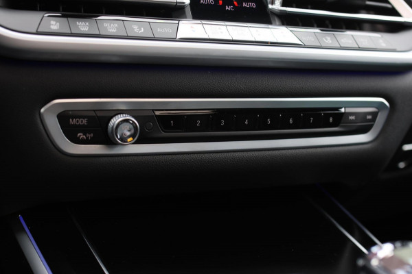 BMW X7 M50i *Sky Lounge*B&W Audio*Mansory*Massage*360 Camera* BMW X7 M50i *Sky Lounge*B&W Audio*Mansory*Massage*360 Camera*