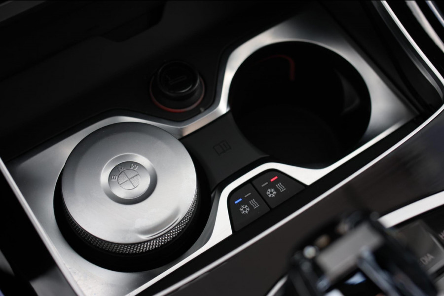 BMW X7 M50i *Sky Lounge*B&W Audio*Mansory*Massage*360 Camera* BMW X7 M50i *Sky Lounge*B&W Audio*Mansory*Massage*360 Camera*