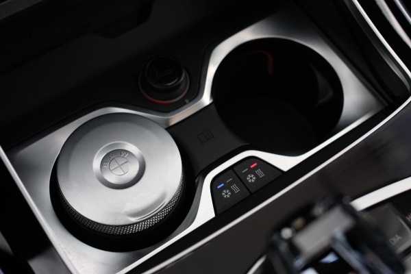 BMW X7 M50i *Sky Lounge*B&W Audio*Mansory*Massage*360 Camera* BMW X7 M50i *Sky Lounge*B&W Audio*Mansory*Massage*360 Camera*