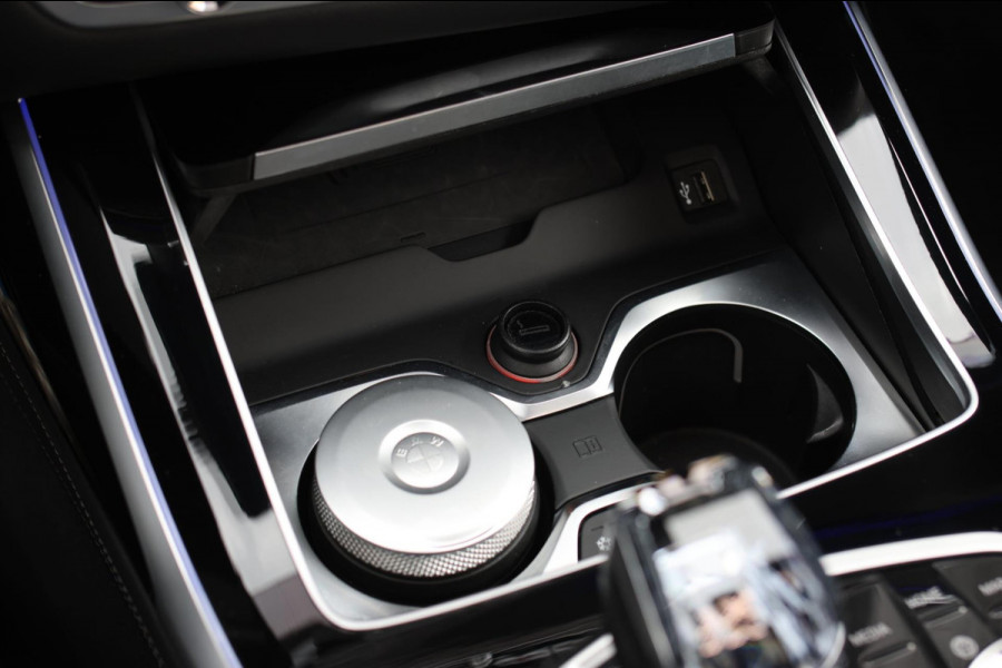 BMW X7 M50i *Sky Lounge*B&W Audio*Mansory*Massage*360 Camera* BMW X7 M50i *Sky Lounge*B&W Audio*Mansory*Massage*360 Camera*