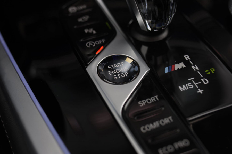 BMW X7 M50i *Sky Lounge*B&W Audio*Mansory*Massage*360 Camera* BMW X7 M50i *Sky Lounge*B&W Audio*Mansory*Massage*360 Camera*