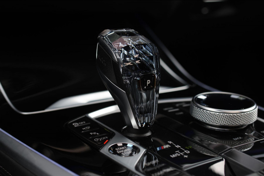 BMW X7 M50i *Sky Lounge*B&W Audio*Mansory*Massage*360 Camera* BMW X7 M50i *Sky Lounge*B&W Audio*Mansory*Massage*360 Camera*