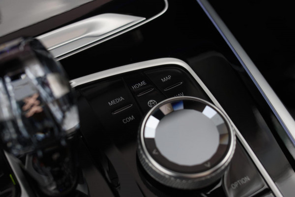 BMW X7 M50i *Sky Lounge*B&W Audio*Mansory*Massage*360 Camera* BMW X7 M50i *Sky Lounge*B&W Audio*Mansory*Massage*360 Camera*