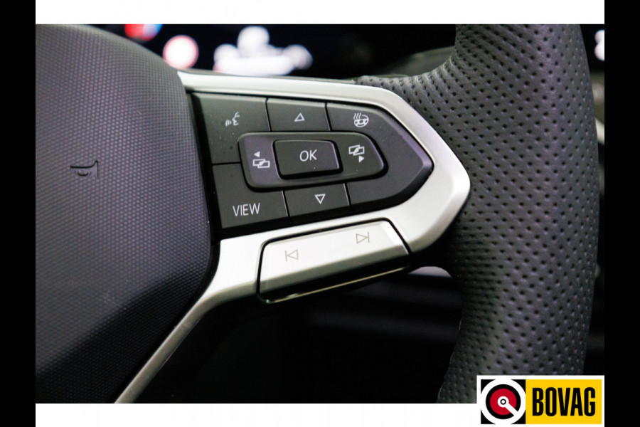 Volkswagen Golf 1.5 eHybrid GTE Black Style 272 PK | Panoramadak | Leer | Elec. trekhaak | Headup | Stoel- & stuurverw. | Stoelventilatie, Sfeerverlichting, bestuurdersstoel met geheugen, IQ matrix Led, Travel assist Volkswagen Golf 1.5 eHybrid GTE Black Style 272 PK | Panoramadak | Leer | Elec. trekhaak | Headup | Stoel- & stuurverw. | Stoelventilatie, Sfeerverlichting, bestuurdersstoel met geheugen, IQ matrix Led, Travel assist