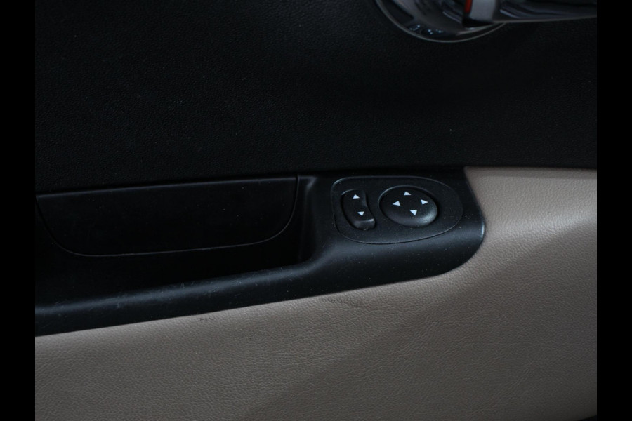 Fiat 500 1.2 Lounge | Navigatie | Lederen Interieur | Climate Control | Panoramadak | Parkeer sensoren Fiat 500 1.2 Lounge | Navigatie | Lederen Interieur | Climate Control | Panoramadak | Parkeer sensoren