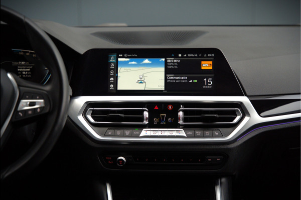 BMW 3-serie 330e eDrive Edition Sportline | Stoelverwarming | Cruise Control | Leer | Camera | Keyless | Apple Carplay | Ambiance Verlichting | HIFI | Parkeersensoren | Navigatie | NAP | Sport