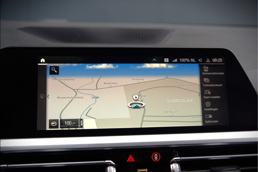 BMW 3-serie 330e eDrive Edition Sportline | Stoelverwarming | Cruise Control | Leer | Camera | Keyless | Apple Carplay | Ambiance Verlichting | HIFI | Parkeersensoren | Navigatie | NAP | Sport