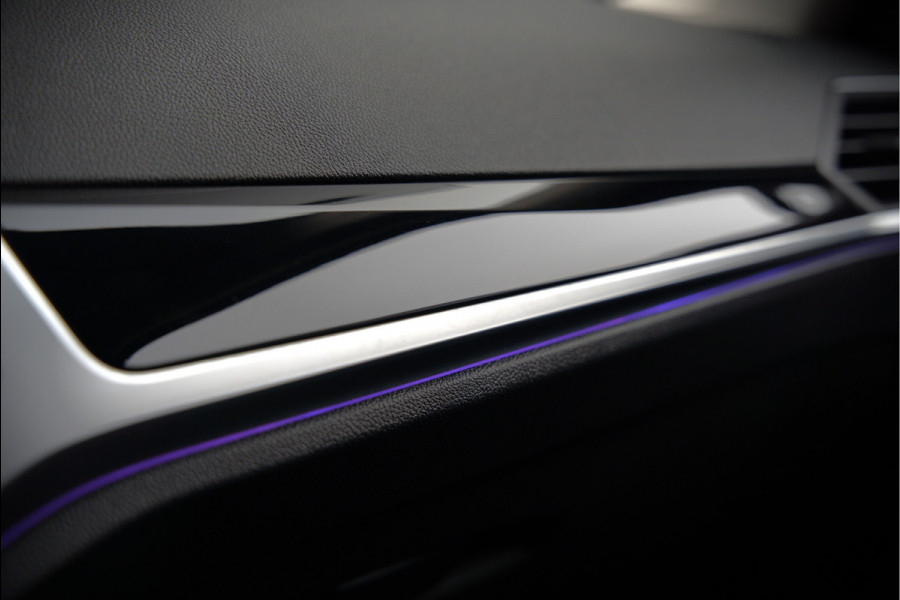 BMW 3-serie 330e eDrive Edition Sportline | Stoelverwarming | Cruise Control | Leer | Camera | Keyless | Apple Carplay | Ambiance Verlichting | HIFI | Parkeersensoren | Navigatie | NAP | Sport