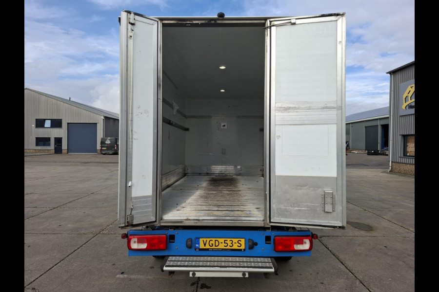 Volkswagen Crafter 35 2.0 TDI L4H3 BAKWAGEN MET DEUREN / EURO 6 / N.A.P / DEALER ONDERHOUDEN Volkswagen Crafter 35 2.0 TDI L4H3 BAKWAGEN MET DEUREN / EURO 6 / N.A.P / DEALER ONDERHOUDEN