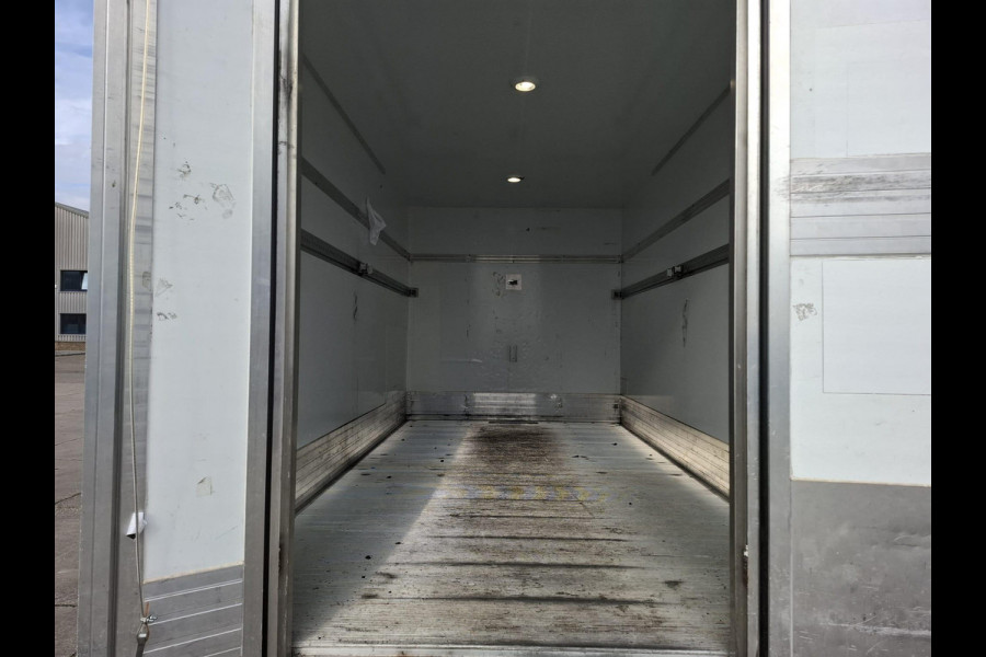 Volkswagen Crafter 35 2.0 TDI L4H3 BAKWAGEN MET DEUREN / EURO 6 / N.A.P / DEALER ONDERHOUDEN Volkswagen Crafter 35 2.0 TDI L4H3 BAKWAGEN MET DEUREN / EURO 6 / N.A.P / DEALER ONDERHOUDEN