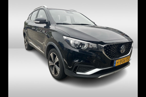 MG Mg Zs EV Luxury 45 kWh / Panoramadak / Camera / Leder / 17'' / Keyless / Navigatie / ACC / Dodehoek / DAB / Stoelverwarming MG Mg Zs EV Luxury 45 kWh / Panoramadak / Camera / Leder / 17'' / Keyless / Navigatie / ACC / Dodehoek / DAB / Stoelverwarming