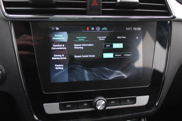 MG Mg Zs EV Luxury 45 kWh / Panoramadak / Camera / Leder / 17'' / Keyless / Navigatie / ACC / Dodehoek / DAB / Stoelverwarming MG Mg Zs EV Luxury 45 kWh / Panoramadak / Camera / Leder / 17'' / Keyless / Navigatie / ACC / Dodehoek / DAB / Stoelverwarming