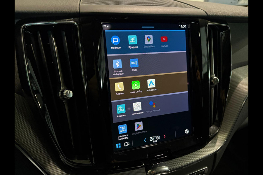 Volvo XC60 T8 Aut. Plus Dark LongRange Parkeercamera Leder 455pk Volvo XC60 T8 Aut. Plus Dark LongRange Parkeercamera Leder 455pk