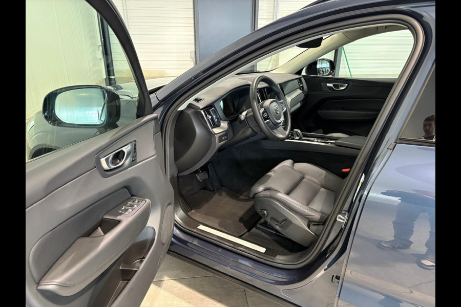 Volvo XC60 T8 Aut. Plus Dark LongRange Parkeercamera Leder 455pk Volvo XC60 T8 Aut. Plus Dark LongRange Parkeercamera Leder 455pk
