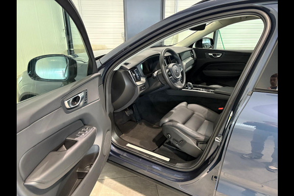 Volvo XC60 T8 Aut. Plus Dark LongRange Parkeercamera Leder 455pk Volvo XC60 T8 Aut. Plus Dark LongRange Parkeercamera Leder 455pk