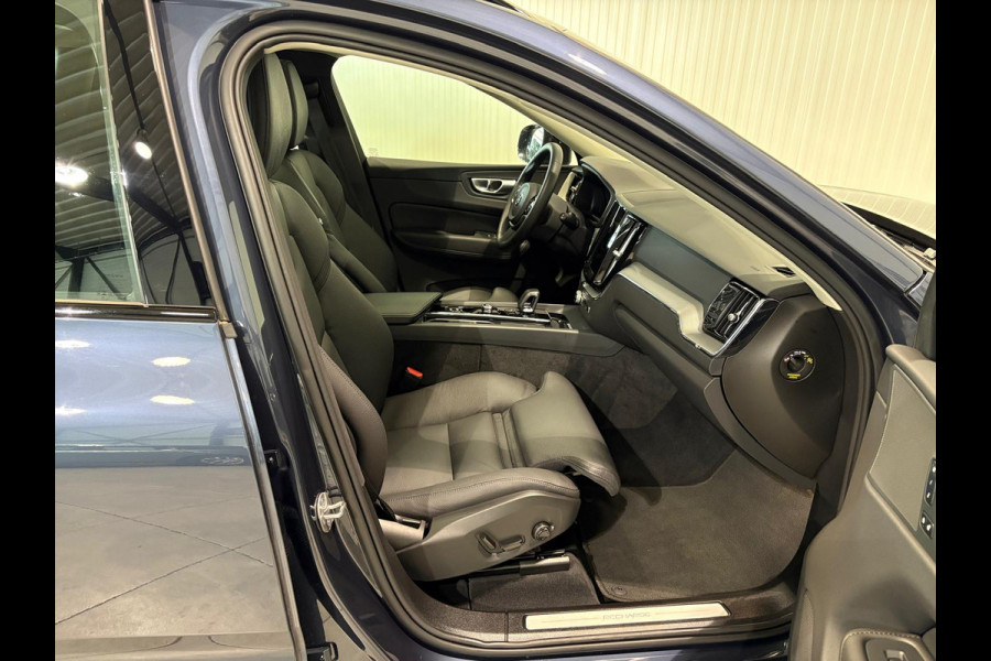 Volvo XC60 T8 Aut. Plus Dark LongRange Parkeercamera Leder 455pk Volvo XC60 T8 Aut. Plus Dark LongRange Parkeercamera Leder 455pk
