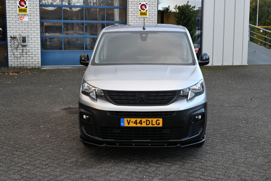 Peugeot Partner 1.5 BlueHDi L2 130 pk EAT8 S&S Camera, Standkachel, Trekhaak afneembaar Peugeot Partner 1.5 BlueHDi L2 130 pk EAT8 S&S Camera, Standkachel, Trekhaak afneembaar