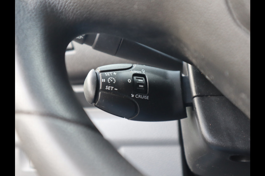 Peugeot Expert 2.0 BlueHDI 150pk Euro 6 DC 5 Pers. - L3 - Cruise - Camera Peugeot Expert 2.0 BlueHDI 150pk Euro 6 DC 5 Pers. - L3 - Cruise - Camera