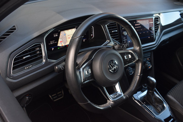 Volkswagen T-Roc 1.5 TSI 150pk DSG R-line Pano | Trekhaak | Beats | 19"