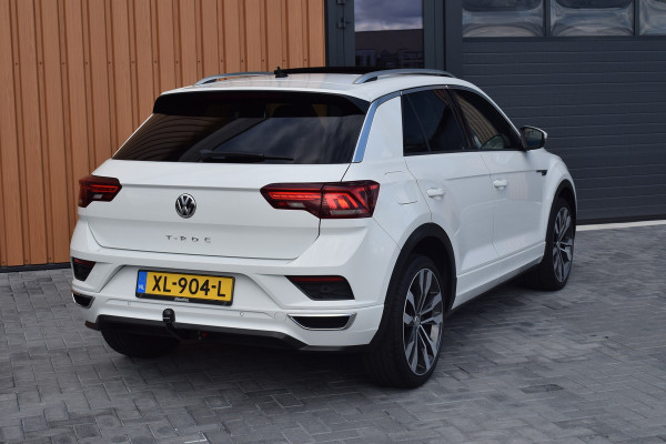 Volkswagen T-Roc 1.5 TSI 150pk DSG R-line Pano | Trekhaak | Beats | 19"