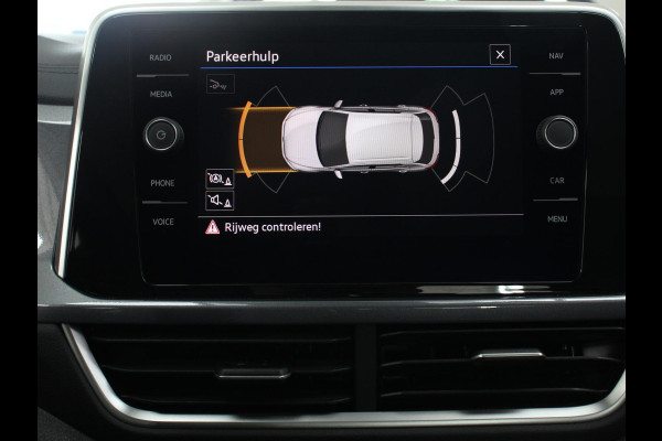 Volkswagen T-Roc 1.5 TSI 150PK DSG Style | Navigatie | Apple Carplay/Android Auto | Camera | Parkeersensoren | Adaptive Cruise Control | Dodehoek Assistent | Elektrische achterklep | Stoel- en stuurverwarming | Full Led | Climate Control | Lichtmetalen velgen Volkswagen T-Roc 1.5 TSI 150PK DSG Style | Navigatie | Apple Carplay/Android Auto | Camera | Parkeersensoren | Adaptive Cruise Control | Dodehoek Assistent | Elektrische achterklep | Stoel- en stuurverwarming | Full Led | Climate Control | Lichtmetalen velgen