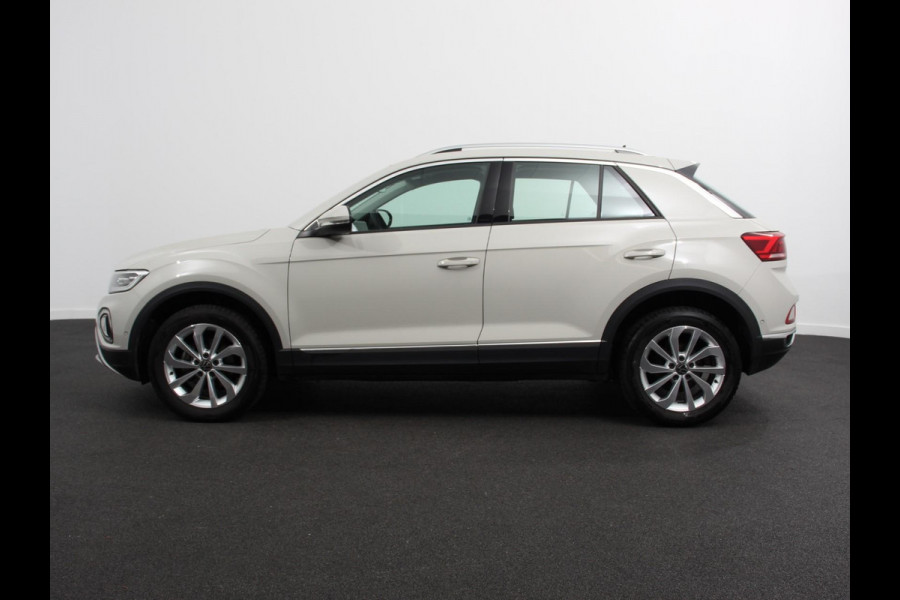 Volkswagen T-Roc 1.5 TSI 150PK DSG Style | Navigatie | Apple Carplay/Android Auto | Camera | Parkeersensoren | Adaptive Cruise Control | Dodehoek Assistent | Elektrische achterklep | Stoel- en stuurverwarming | Full Led | Climate Control | Lichtmetalen velgen Volkswagen T-Roc 1.5 TSI 150PK DSG Style | Navigatie | Apple Carplay/Android Auto | Camera | Parkeersensoren | Adaptive Cruise Control | Dodehoek Assistent | Elektrische achterklep | Stoel- en stuurverwarming | Full Led | Climate Control | Lichtmetalen velgen