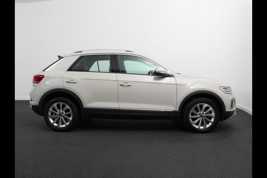 Volkswagen T-Roc 1.5 TSI 150PK DSG Style | Navigatie | Apple Carplay/Android Auto | Camera | Parkeersensoren | Adaptive Cruise Control | Dodehoek Assistent | Elektrische achterklep | Stoel- en stuurverwarming | Full Led | Climate Control | Lichtmetalen velgen Volkswagen T-Roc 1.5 TSI 150PK DSG Style | Navigatie | Apple Carplay/Android Auto | Camera | Parkeersensoren | Adaptive Cruise Control | Dodehoek Assistent | Elektrische achterklep | Stoel- en stuurverwarming | Full Led | Climate Control | Lichtmetalen velgen