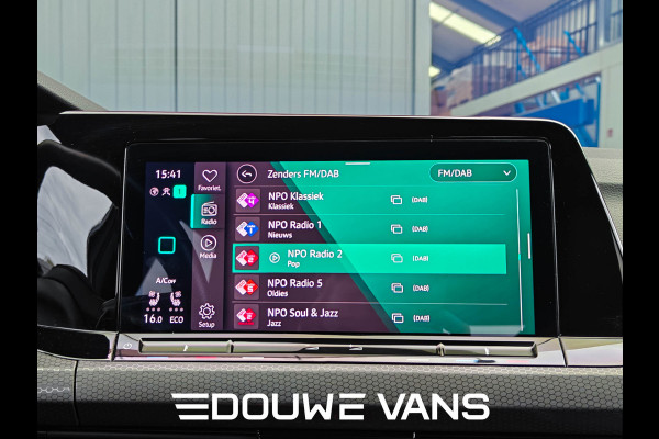 Volkswagen Golf GTE Leer Matrix-LED Q.Light Panorama Stoelverw. Carplay Navi Leder Stoelverwarming